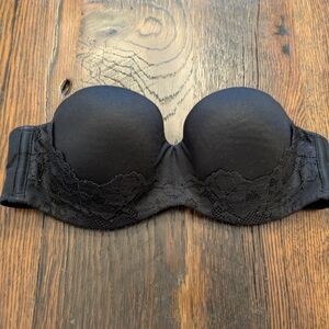 VS 32C Elegant Black Lace Strapless Bra